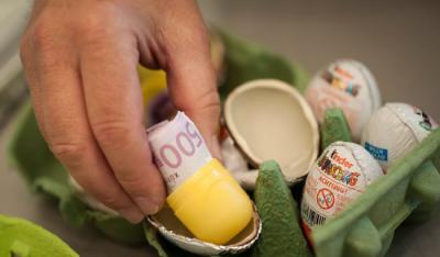 Kinder, pay up!